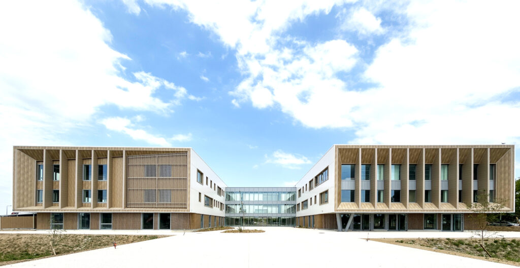 https://www.atelier-m3.fr/?pole-filter=tertiaire#projets
